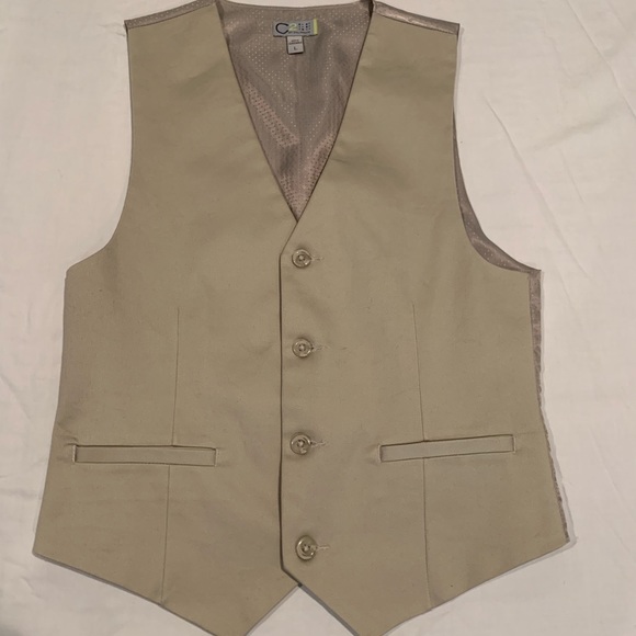 Vest - Picture 1 of 3